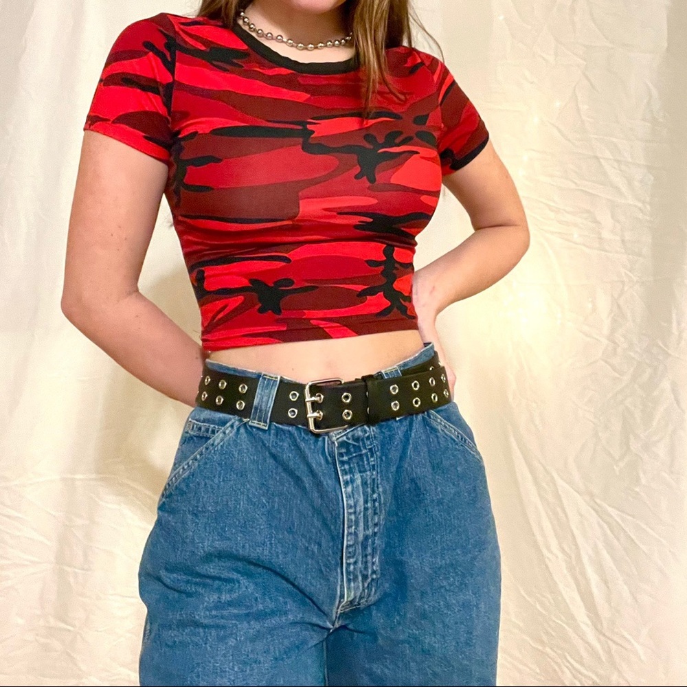 Red cam crop top